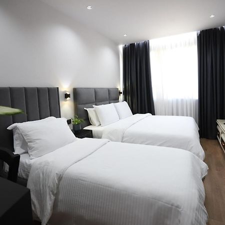 Imperator Hotel Tirana Extérieur photo