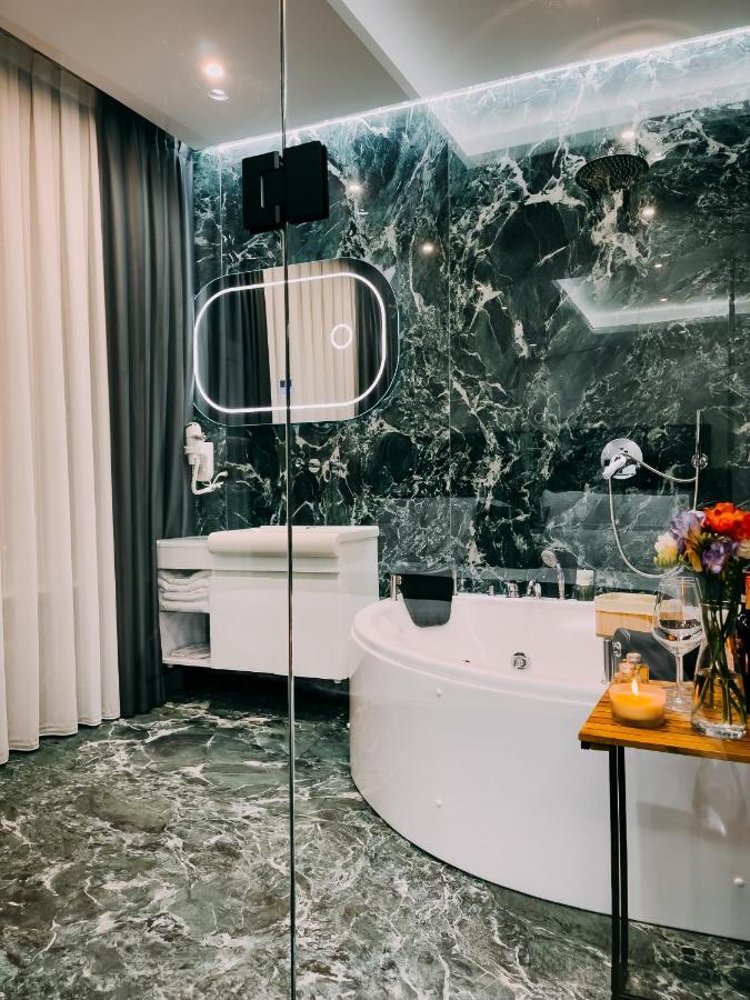 Imperator Hotel Tirana Extérieur photo
