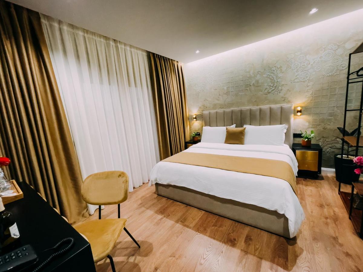 Imperator Hotel Tirana Extérieur photo