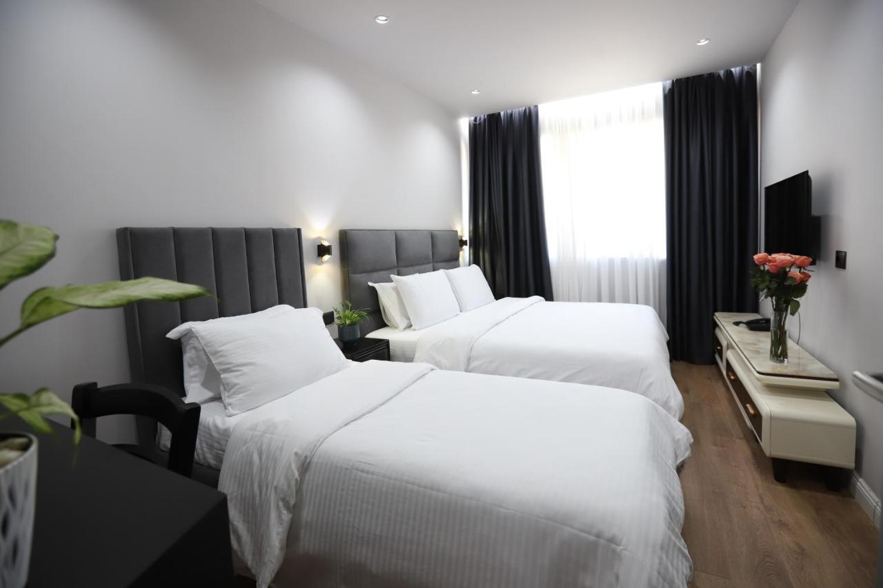 Imperator Hotel Tirana Extérieur photo