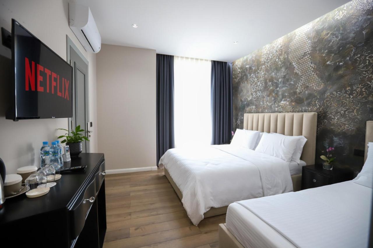 Imperator Hotel Tirana Extérieur photo