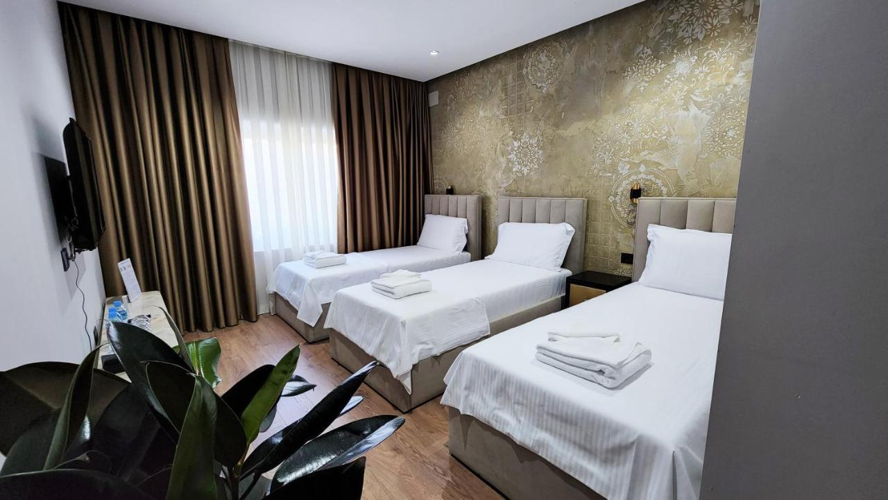 Imperator Hotel Tirana Extérieur photo