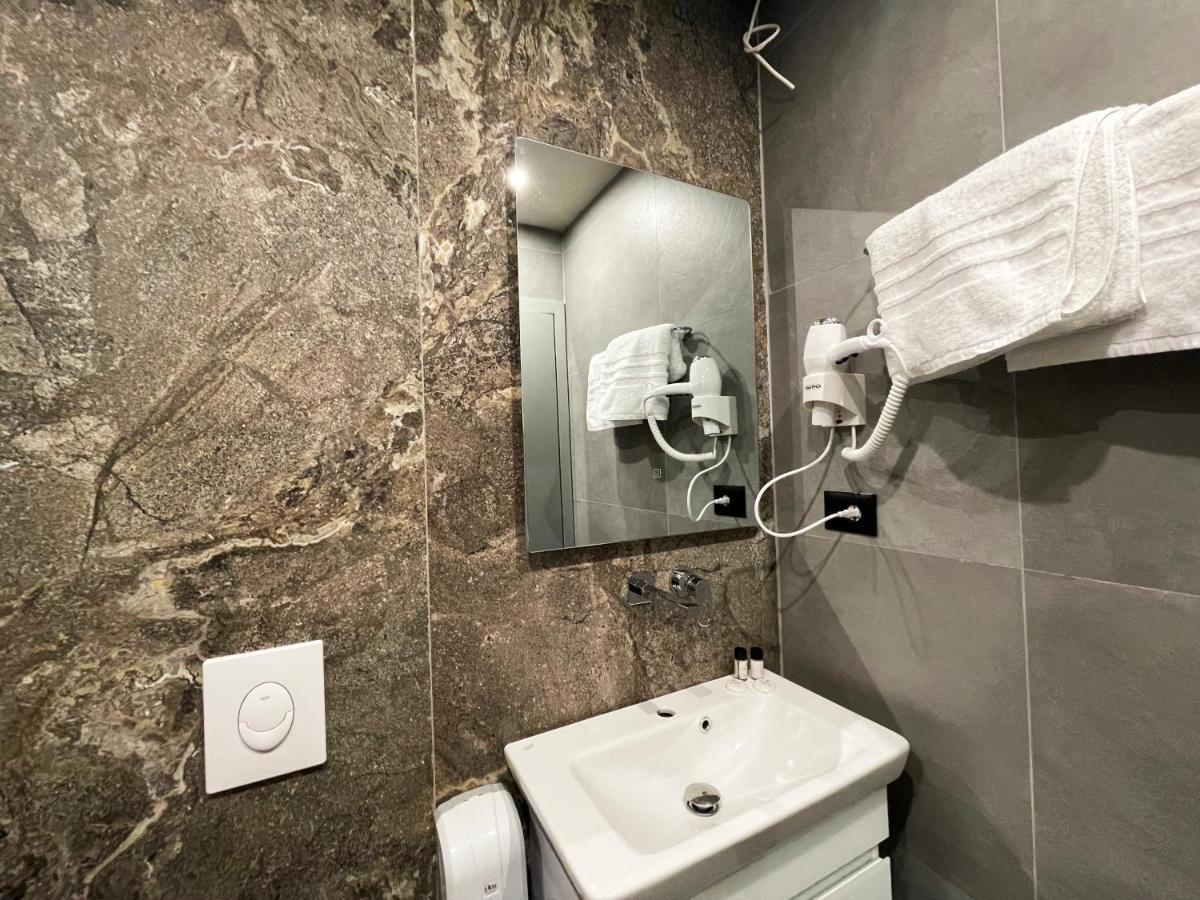 Imperator Hotel Tirana Extérieur photo